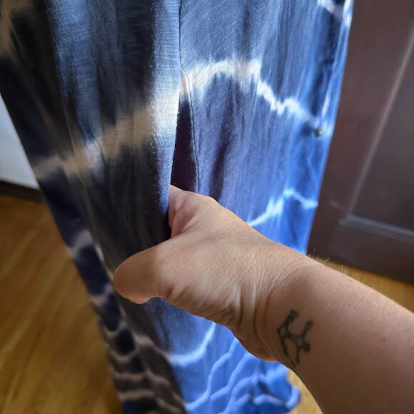 VELVET by Graham & Spencer | Lightweight Blue Tie Dye Maxi Dress | Size Medium - Picture 6 of 7